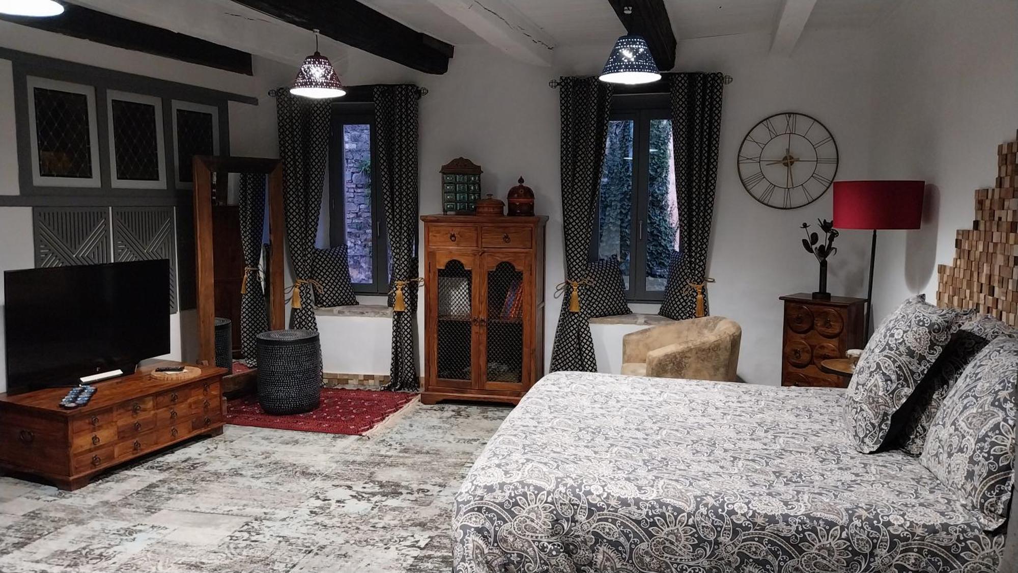 D'Ici Et D'Ailleurs Bed & Breakfast Cordes Sur Ciel Ngoại thất bức ảnh